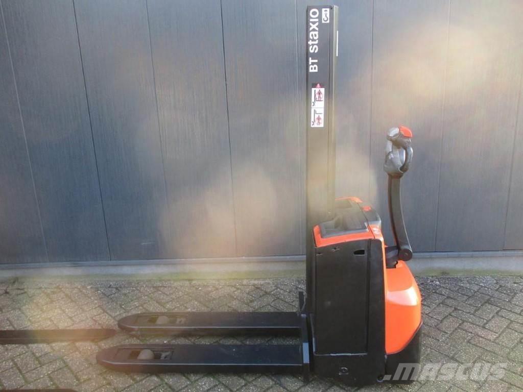 Toyota SWE 080L Παλετοφόρα πεζού χειριστή με ιστό