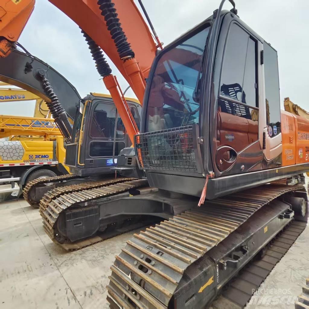 Hitachi ZX 210 Εκσκαφείς με ερπύστριες