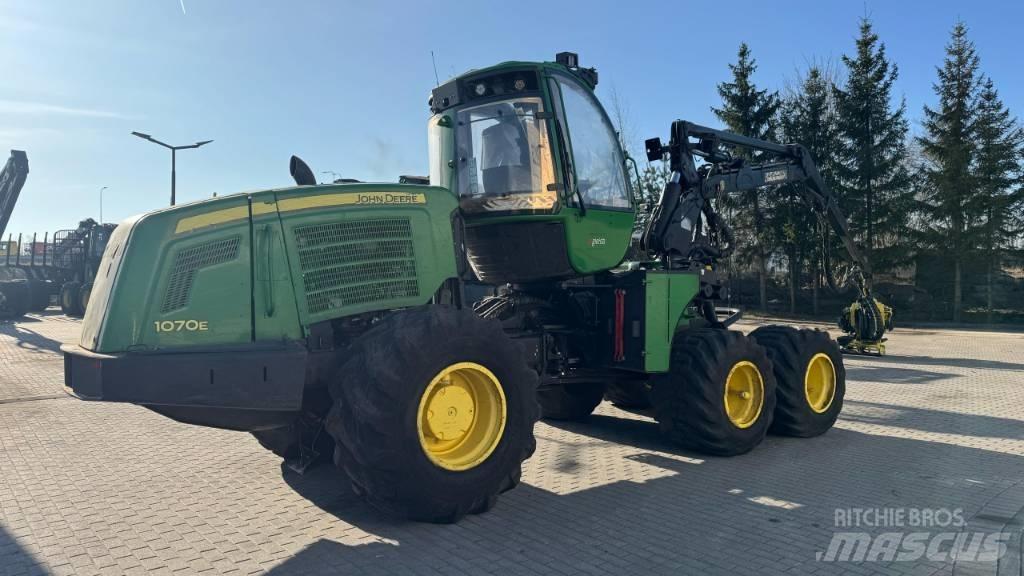 John Deere 1070 E Θεριζοαλωνιστικές μηχανές
