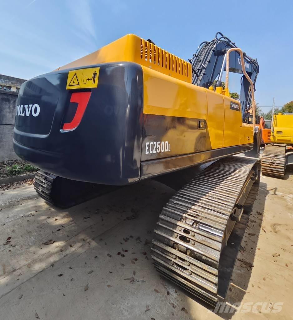 Volvo EC 250 D L Εκσκαφείς με ερπύστριες