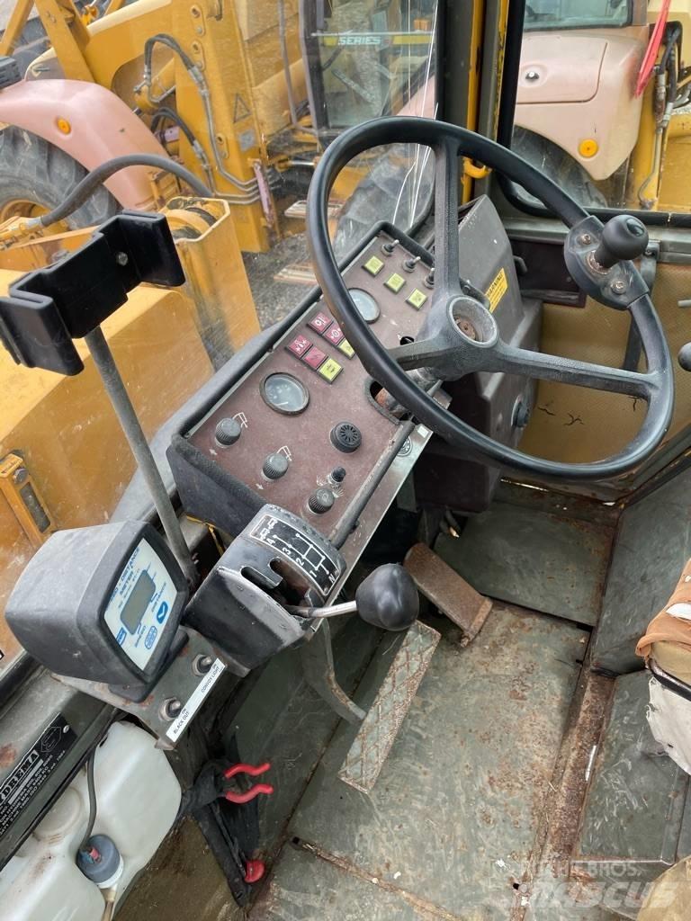 Hydrema 806 Εκσκαφείς Φορτωτές τύπου JCB