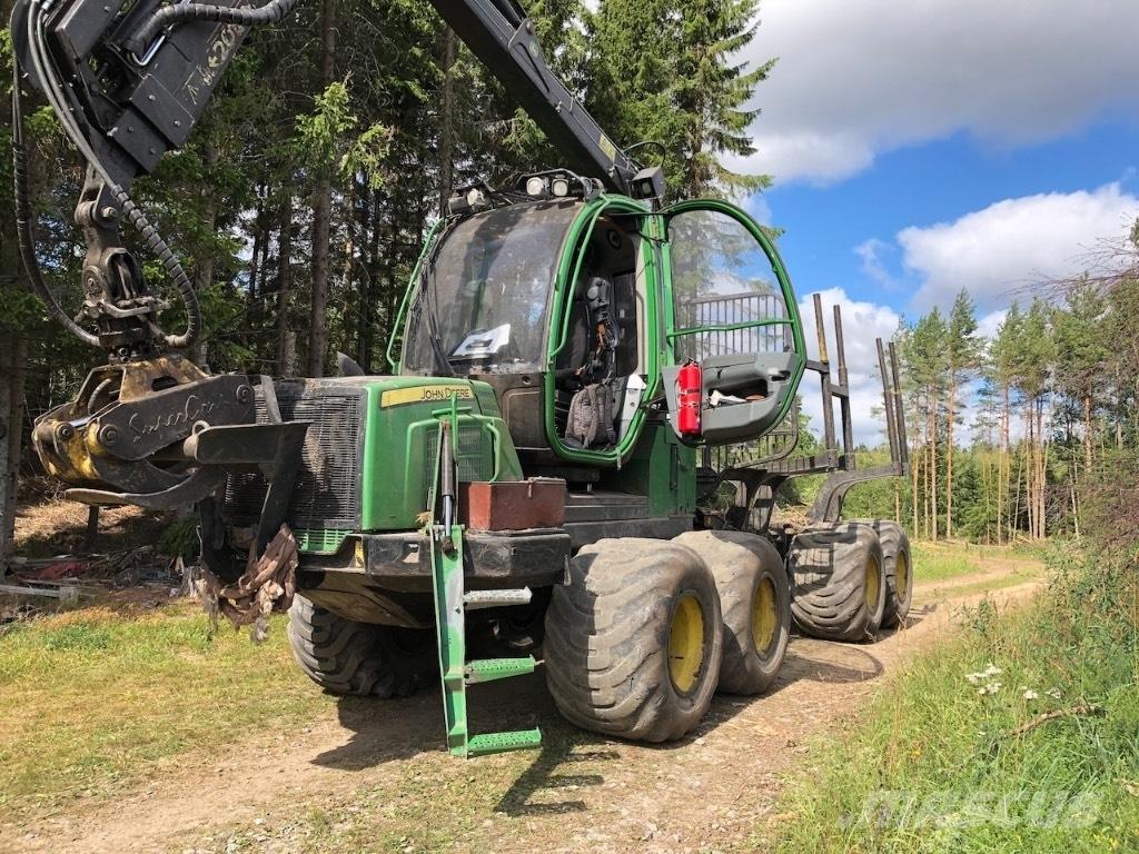 John Deere 810 E Μεταφορείς ξυλείας