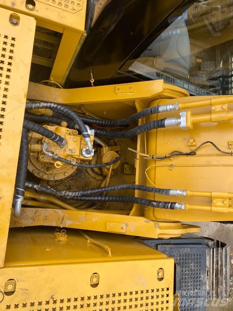 CAT 330 D Εκσκαφείς με ερπύστριες