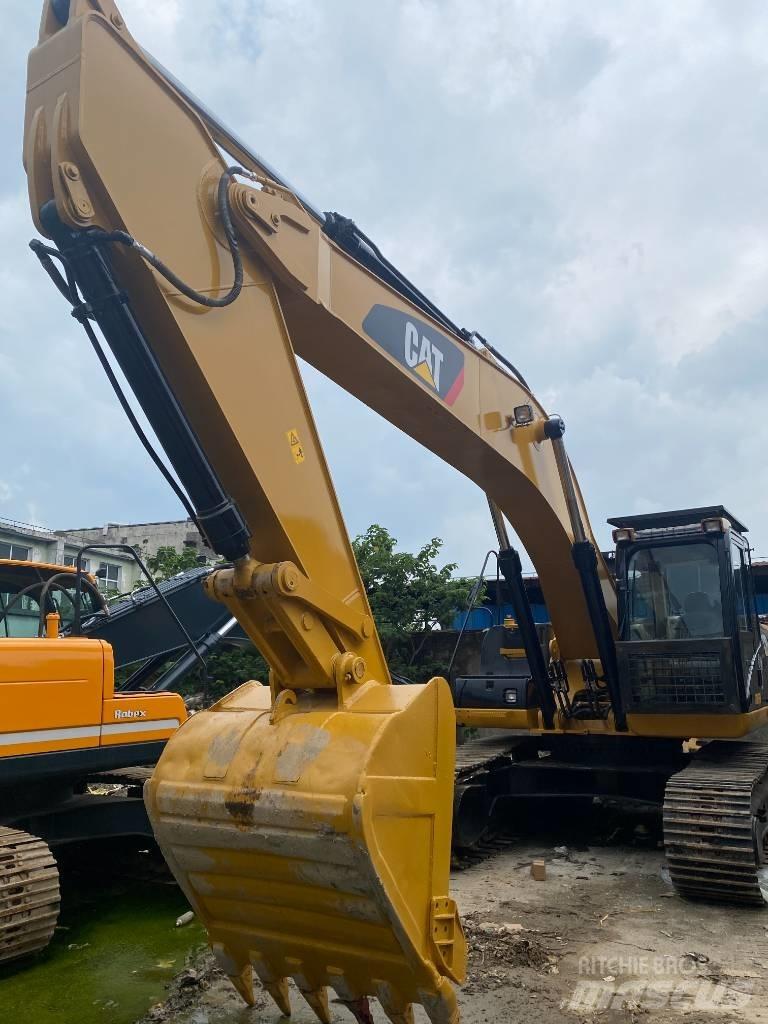 CAT 330 D Εκσκαφείς με ερπύστριες