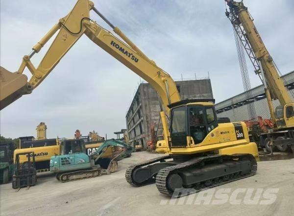 Komatsu PC 300 Εκσκαφείς με ερπύστριες