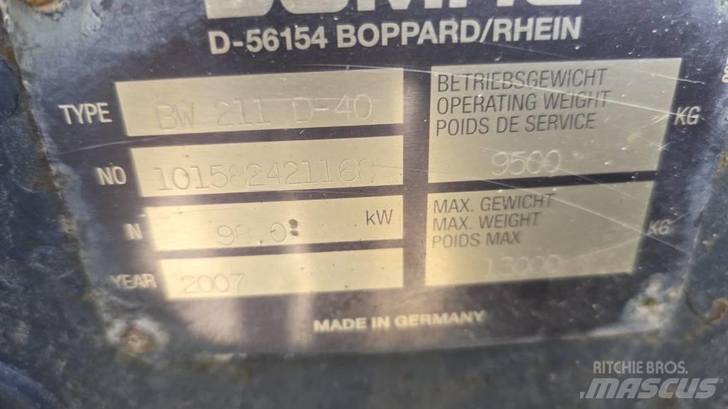 Bomag BW 211 D-40 Οδοστρωτήρες διπλού κυλίνδρου