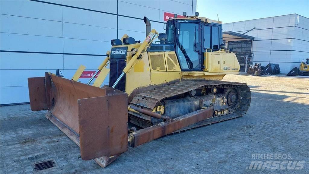 Komatsu D65PX-18 Μπουλντόζες με ερπύστριες