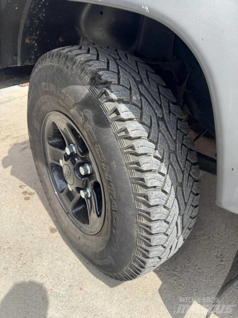 Land Rover Defender Αυτοκίνητα