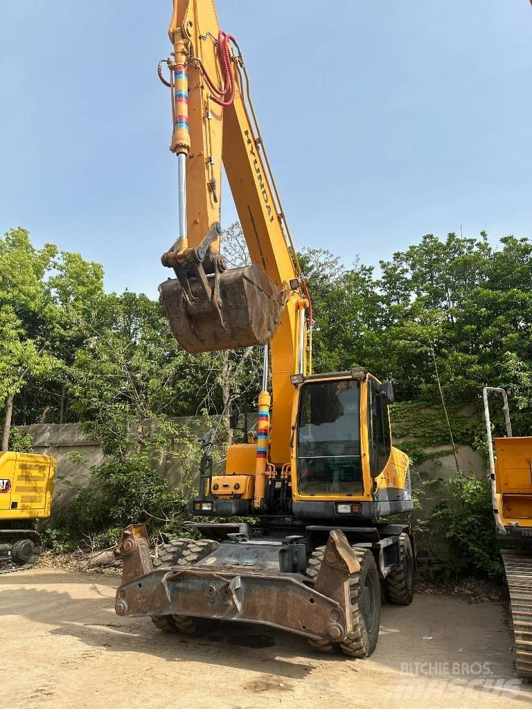 Hyundai R210W-9 Εκσκαφείς με τροχούς - λάστιχα