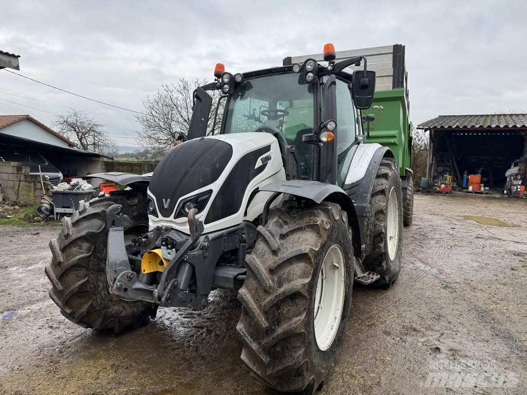 Valtra N174 Τρακτέρ