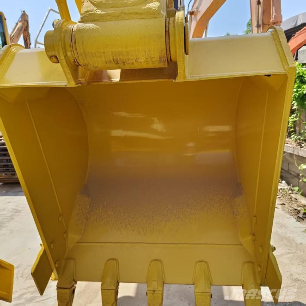 Komatsu PC 220-7 Εκσκαφείς με ερπύστριες