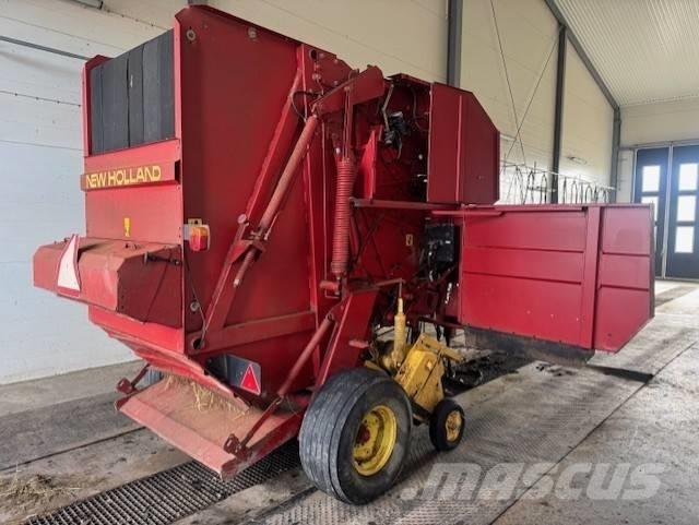 New Holland 654 Πρέσες κυλινδρικών δεμάτων