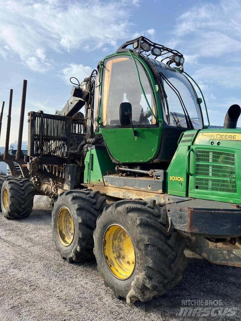 John Deere 1010 E Μεταφορείς ξυλείας