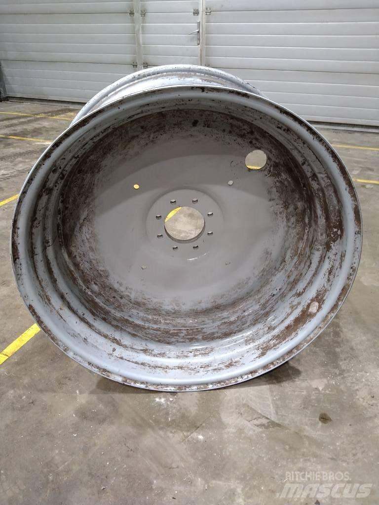 Massey Ferguson 7718 Ελαστικά και ζάντες