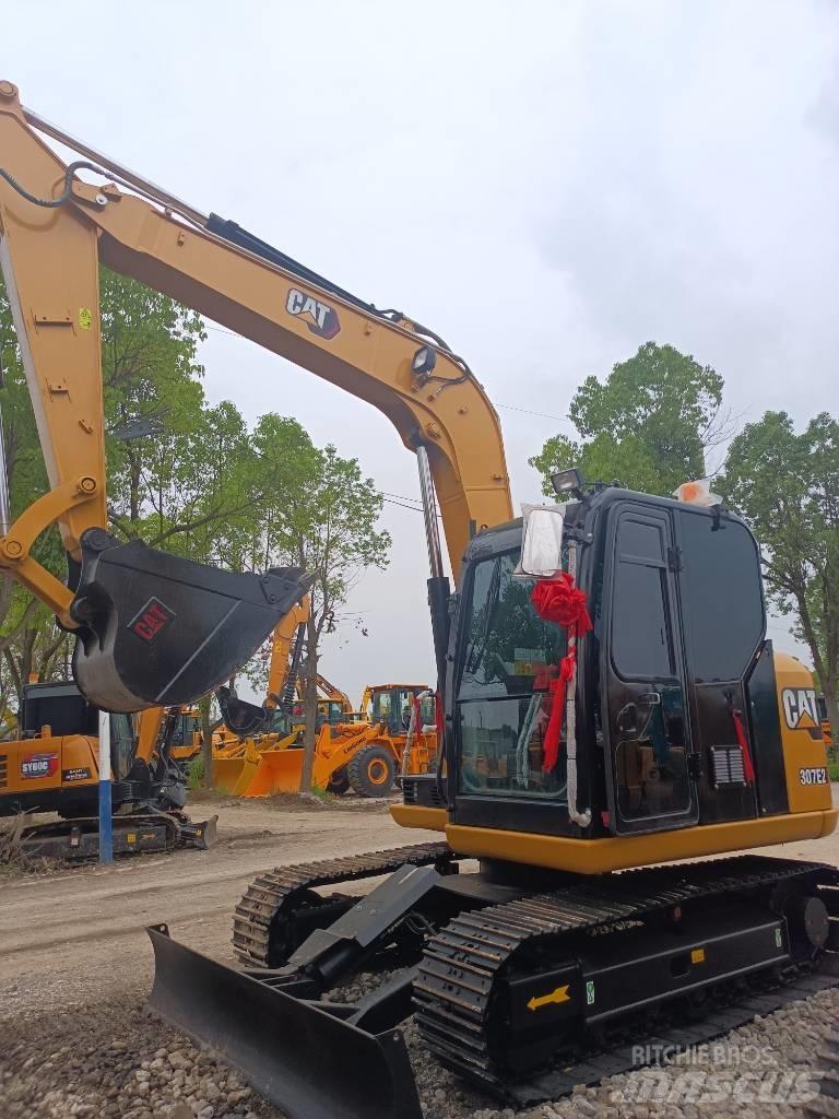 CAT 307 Εκσκαφάκι (διαβολάκι) < 7t