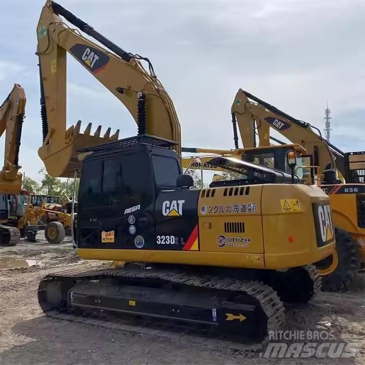 CAT 323 D2L Εκσκαφείς με ερπύστριες