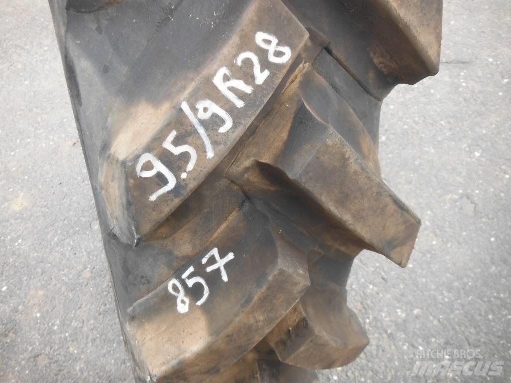 Michelin 9.5/9R28 Ελαστικά και ζάντες