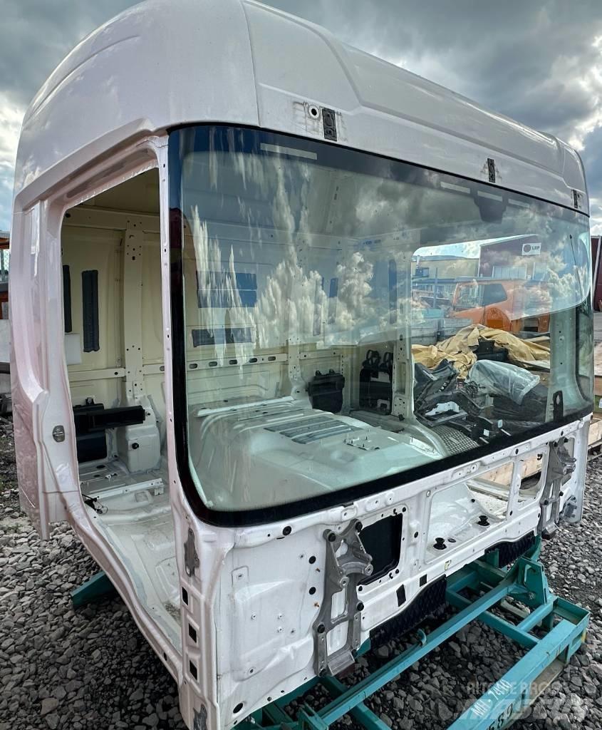 Scania P 370 Καμπίνες και εσωτερικό