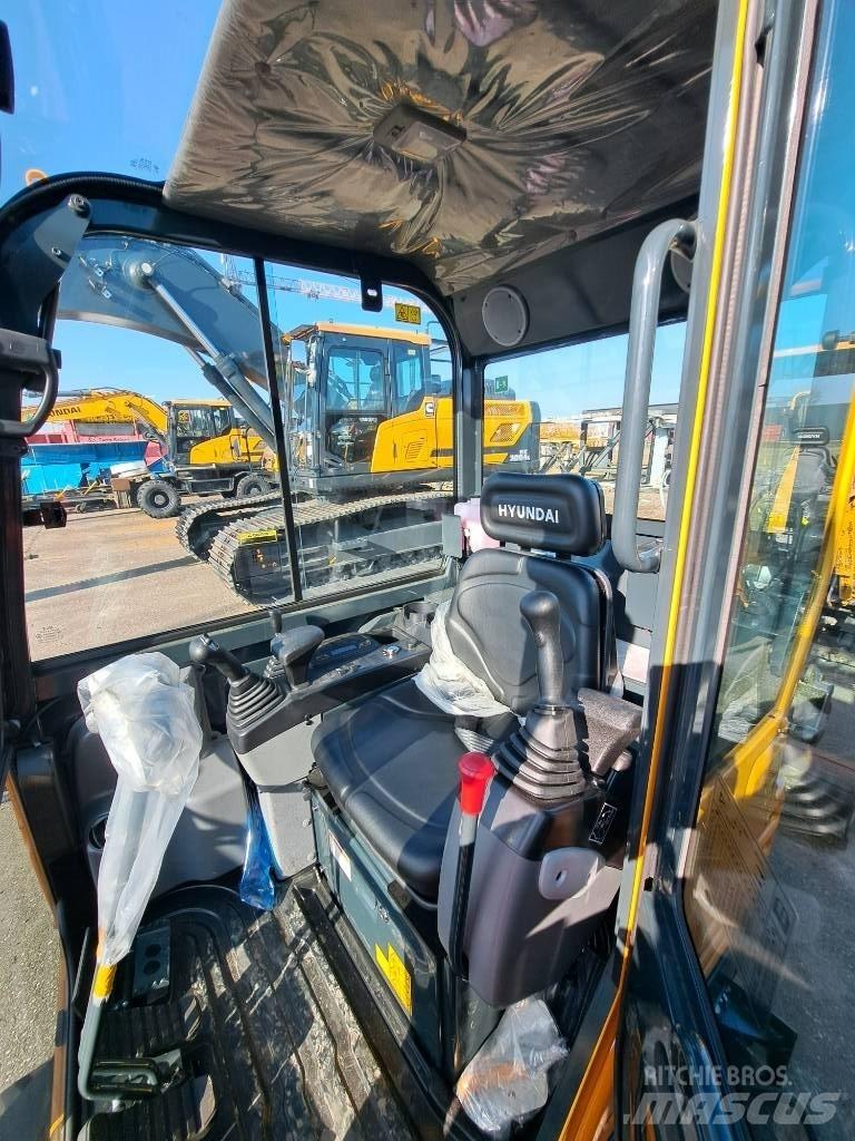 Hyundai R18-9AK Εκσκαφάκι (διαβολάκι) < 7t