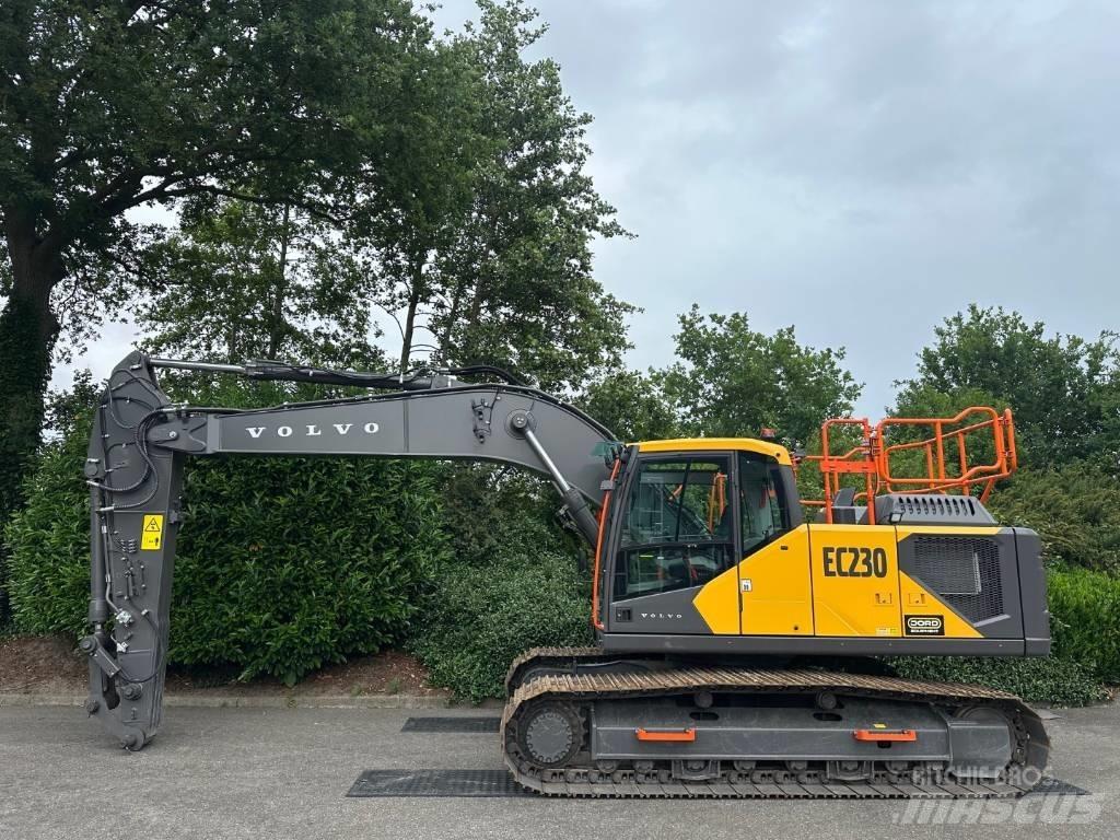 Volvo EC 230 Εκσκαφείς με ερπύστριες