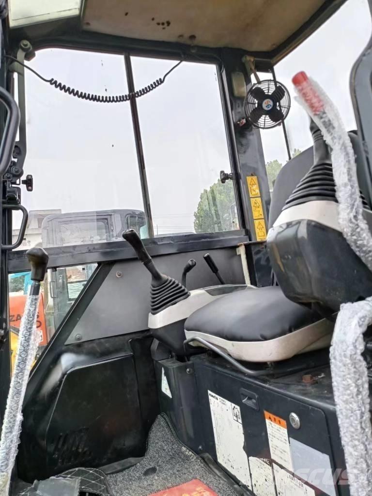 Komatsu PC 30 Εκσκαφάκι (διαβολάκι) < 7t