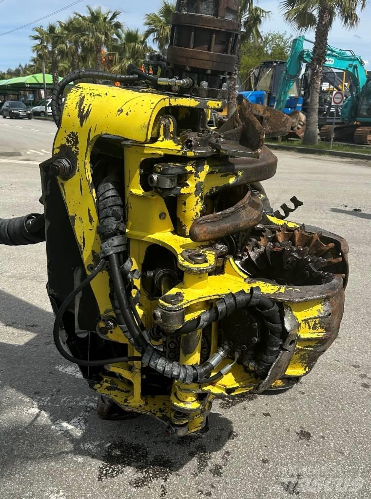 John Deere 1270 D Θεριζοαλωνιστικές μηχανές