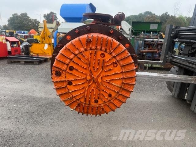 Daewoo Mega 300 III Άξονες