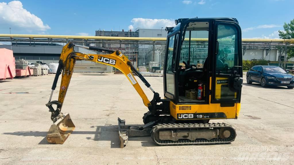 JCB 19 C Εκσκαφάκι (διαβολάκι) < 7t