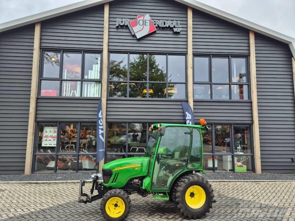 John Deere 2520 Τρακτέρ μικρών διαστάσεων