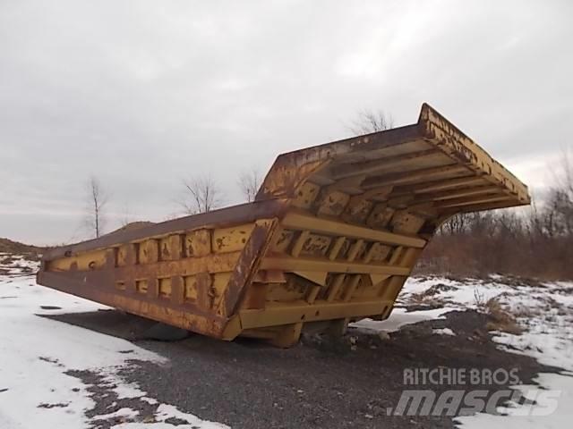 CAT 777B Άκαμπτα Dumper με ανατρεπόμενο κάδο