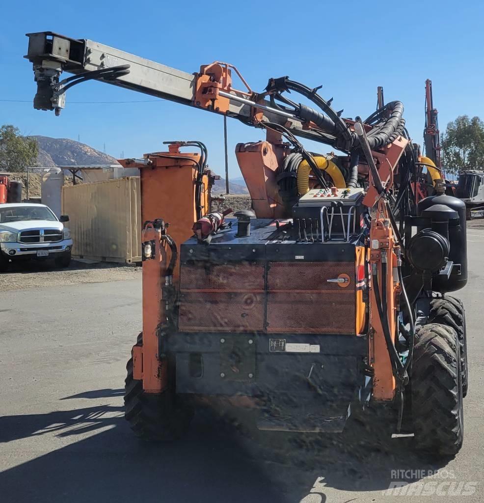 Sandvik DC 300 Εξοπλισμός επιφανειακών γεωτρήσεων