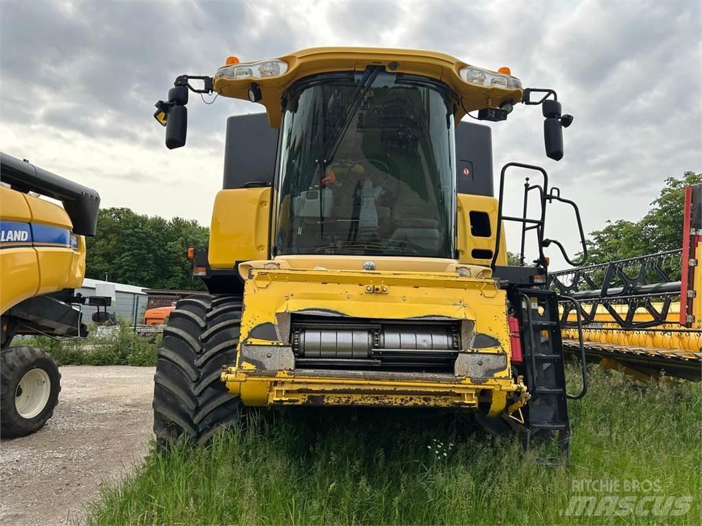 New Holland CR 980 Θεριζοαλωνιστικές μηχανές
