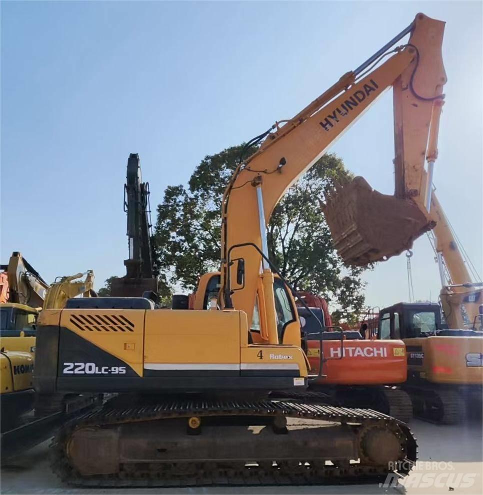 Hyundai R220LC-9S Εκσκαφείς με ερπύστριες