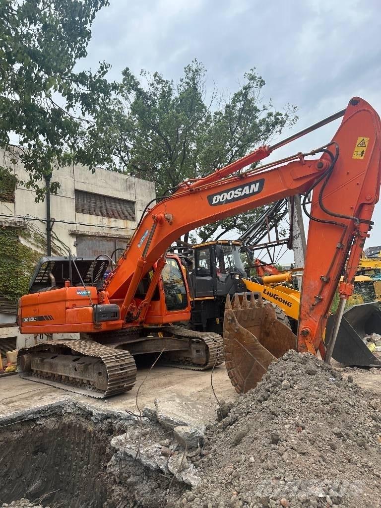 Doosan DX300 Εκσκαφείς με ερπύστριες