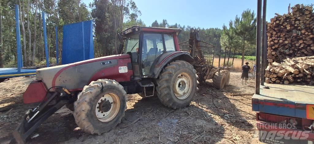 Valtra T 161 Τρακτέρ δασοπονίας