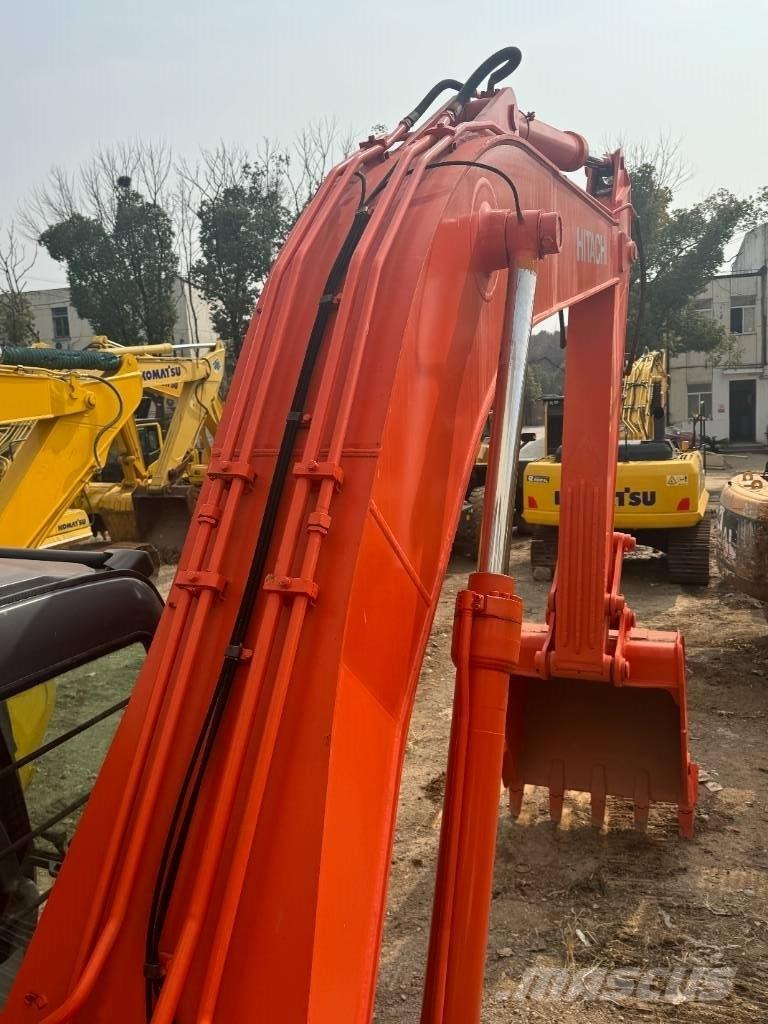 Hitachi ZX 240 Εκσκαφείς με ερπύστριες