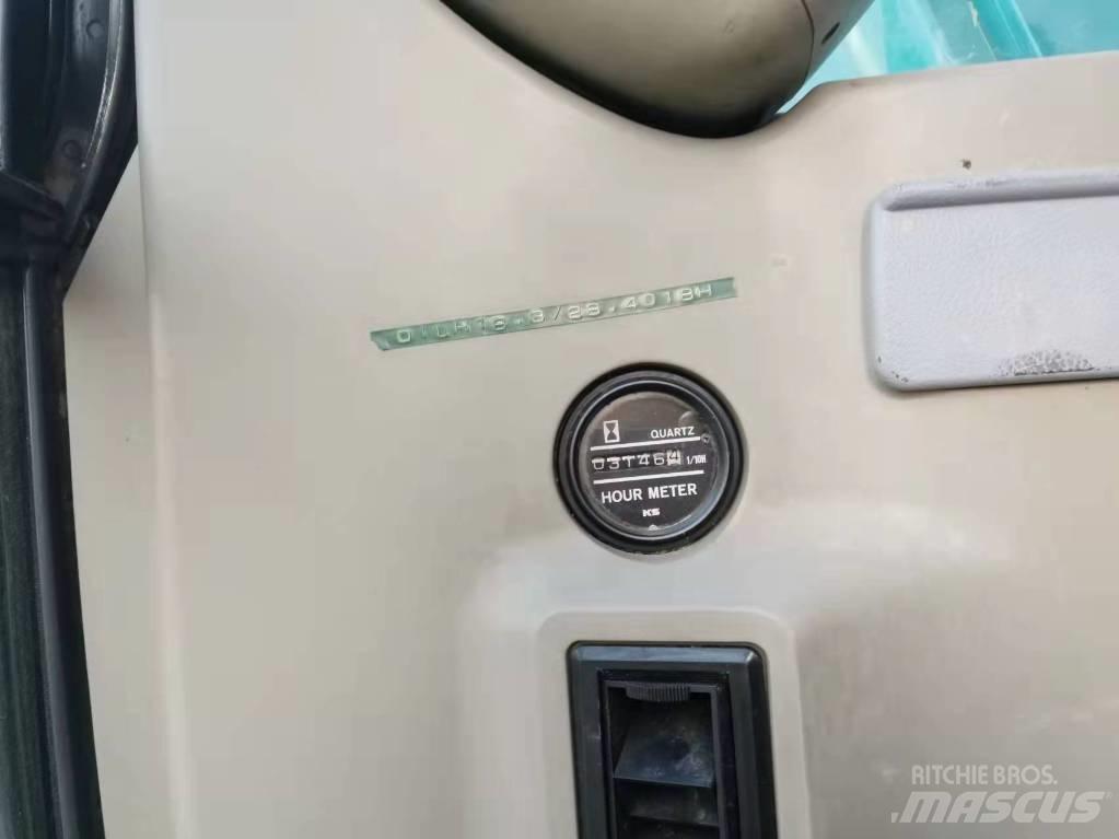 Kobelco SK 135 Εκσκαφείς με ερπύστριες