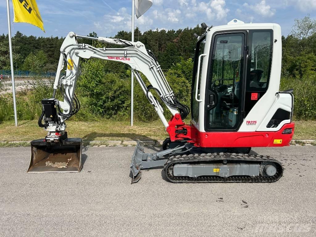 Takeuchi TB 225A V5 Εκσκαφάκι (διαβολάκι) < 7t