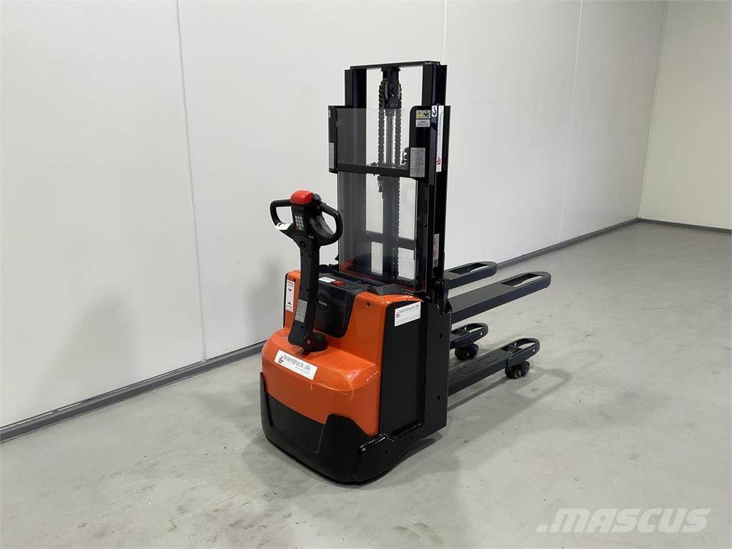 Toyota SWE200D Ηλεκτρικά παλετοφόρα με ιστό