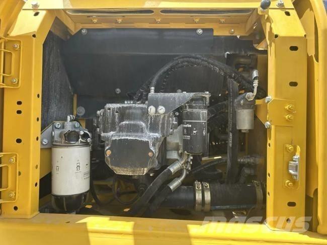 Komatsu PC 240-8 Εκσκαφείς με ερπύστριες
