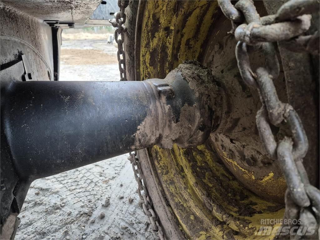 John Deere 1110D Μεταφορείς ξυλείας