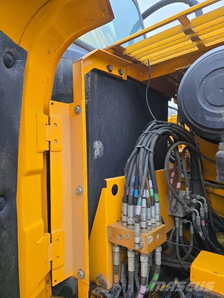 JCB JS 210 LC Εκσκαφείς με ερπύστριες