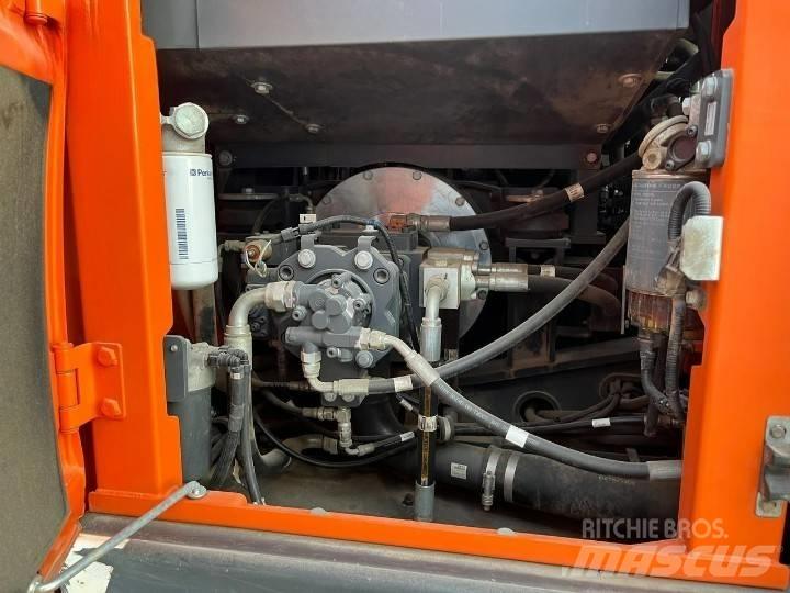 Doosan DX 140 LC Εκσκαφείς με ερπύστριες