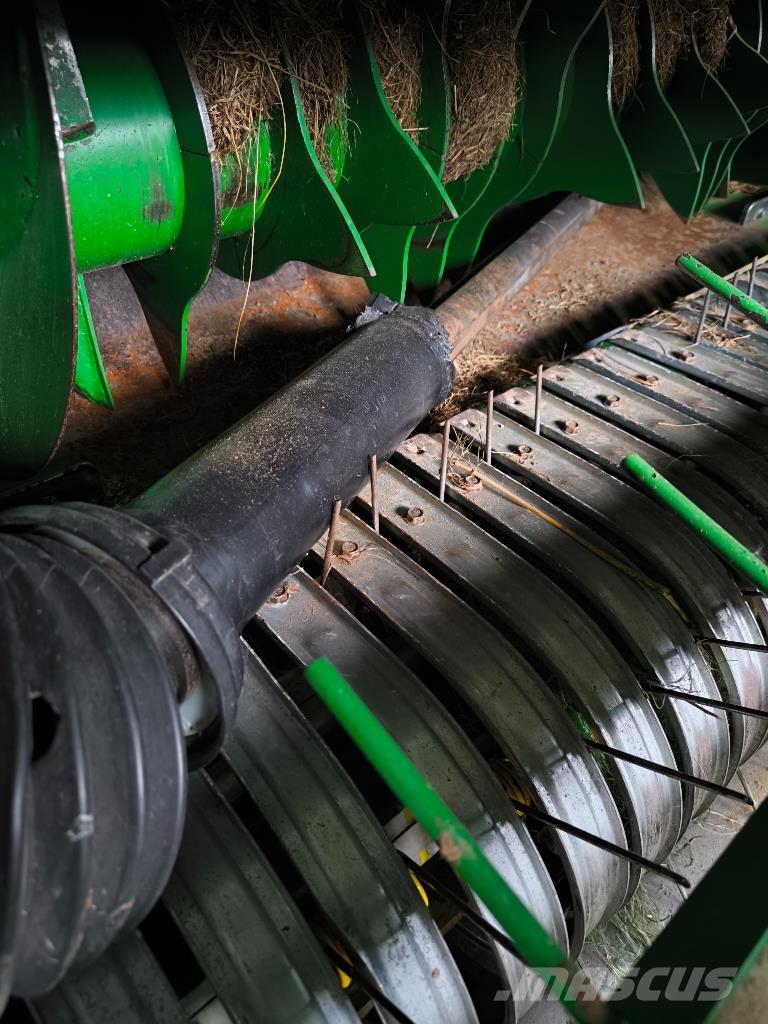 John Deere V461M Πρέσες κυλινδρικών δεμάτων