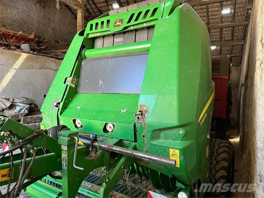 John Deere V461M Πρέσες κυλινδρικών δεμάτων