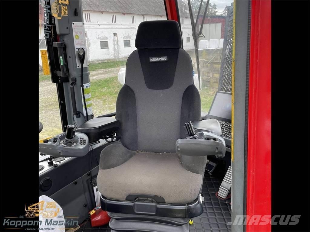 Komatsu 895 Μεταφορείς ξυλείας