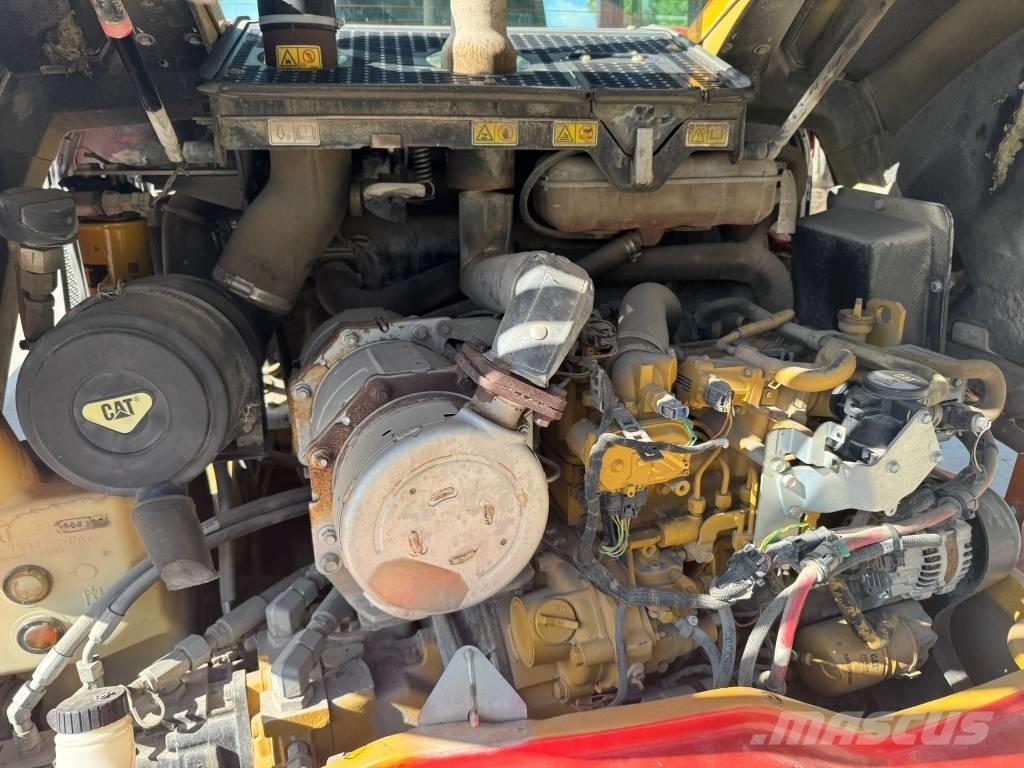 CAT 906M Φορτωτές με λάστιχα (Τροχοφόροι)