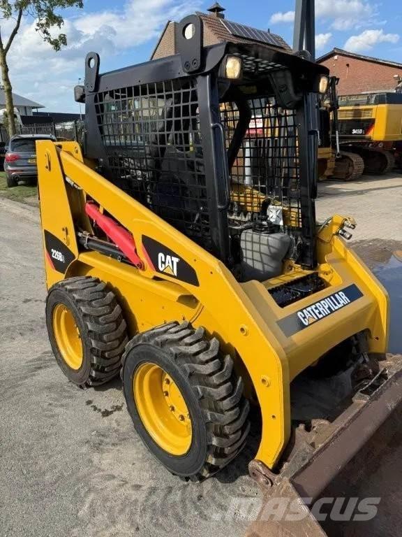 CAT 216B3 Φορτωτάκια