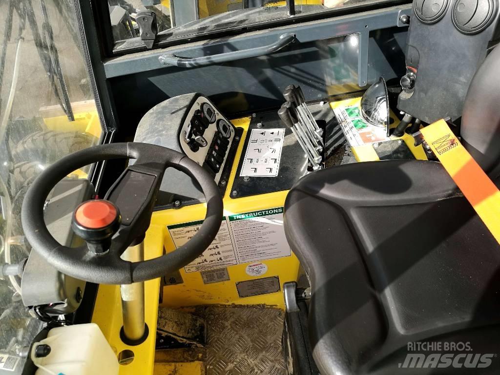 Moffett M8 35.3 Φορτηγά ανώμαλου εδάφους