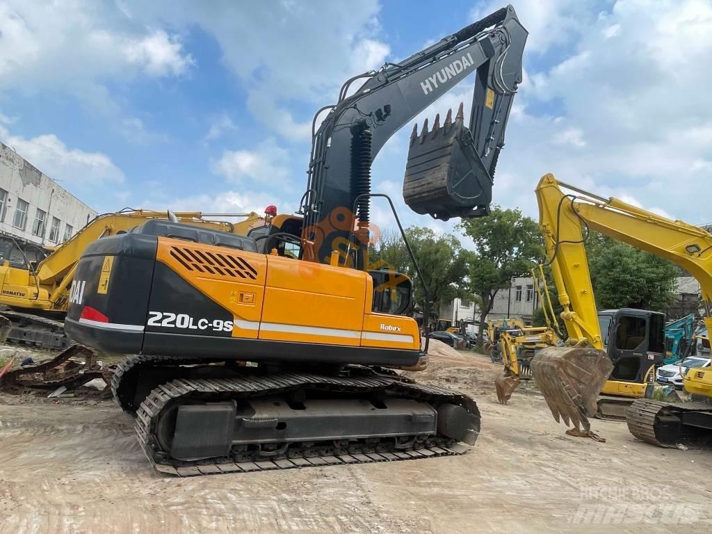 Hyundai 220 Εκσκαφείς με ερπύστριες